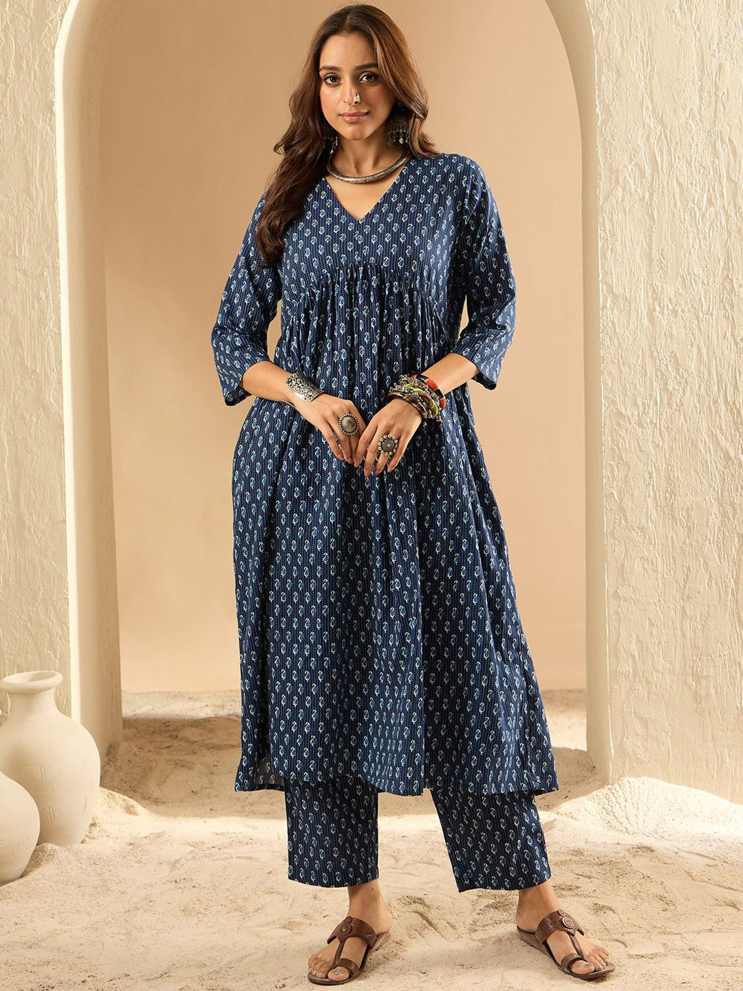 Women Ethnic Motifs Printed Empire Pure Cotton Kurta with Trousers