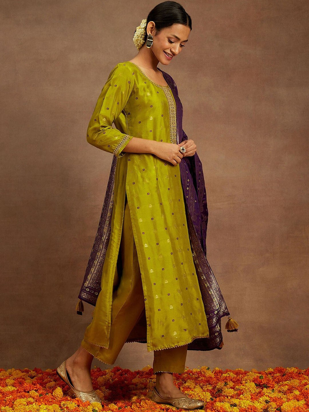 Ethnic Motifs Woven Design Regular Kurta with Trousers & Dupatta