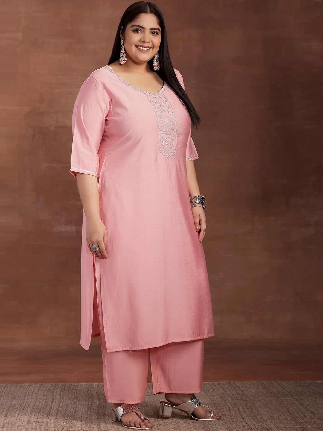 Plus Size Floral Yoke Design Sequinned Kurta with Trousers & Dupatta