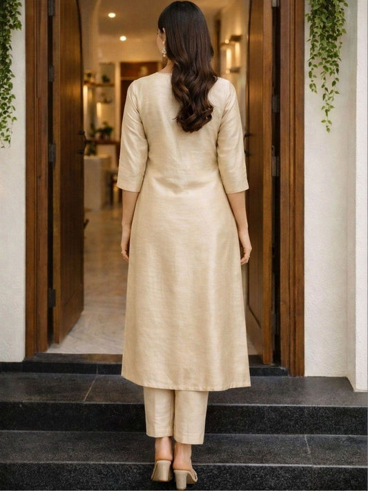 Women Ethnic Motifs Embroidered Regular Thread Work Kurta with Trousers