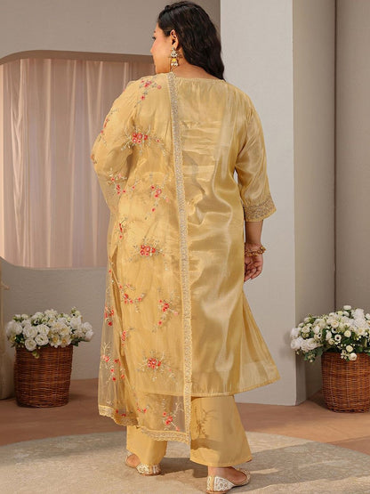 Plus Size Women Ethnic Motifs Kurta with Trousers & Dupatta