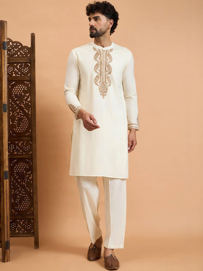 Men's Breathable Festive Paisley Jacquard Detailing Kurta With Bottom