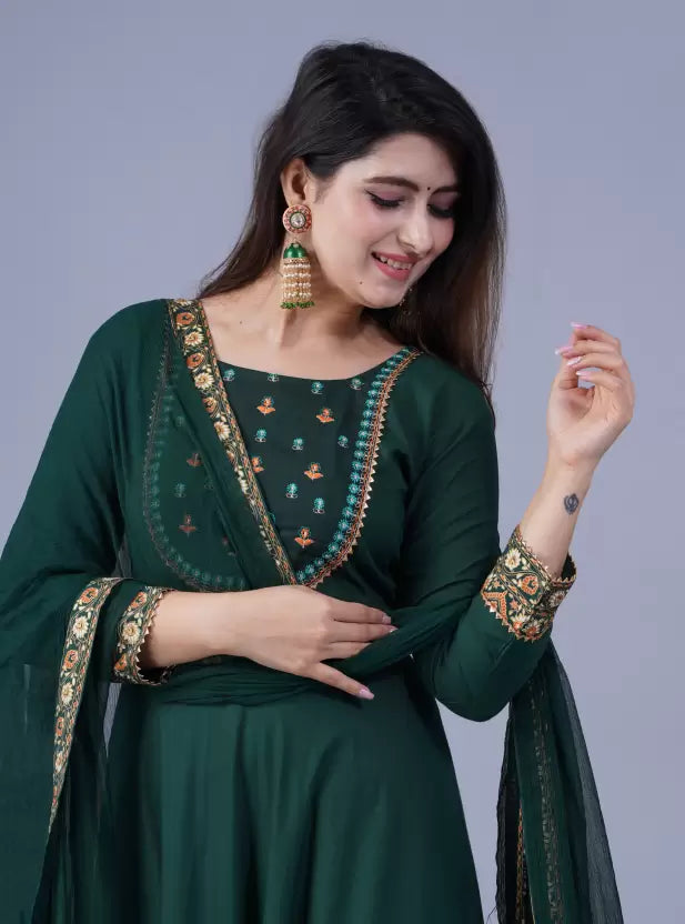 Women Green Viscose Rayon Kurta Dupatta Set