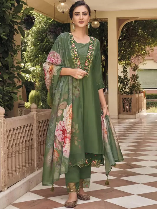 Women Self Design Green Kurta, Trouser/Pant & Dupatta Set