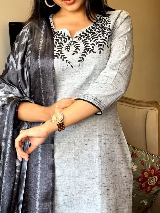 Women Grey Kurta set with Shawl