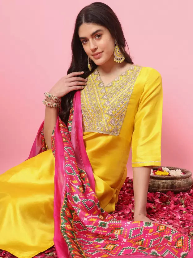 Women Yellow Silk Blend Kurta Pant Dupatta Set