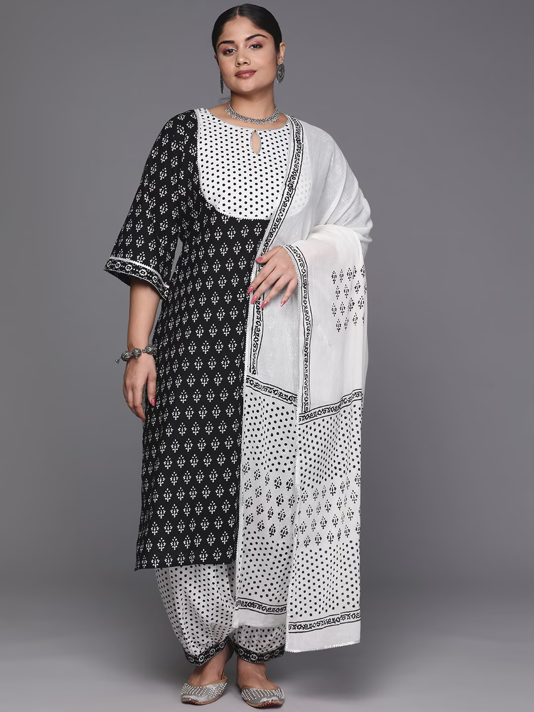 Women Plus Size Yoke Design Kurta with Salwar & With Dupatta