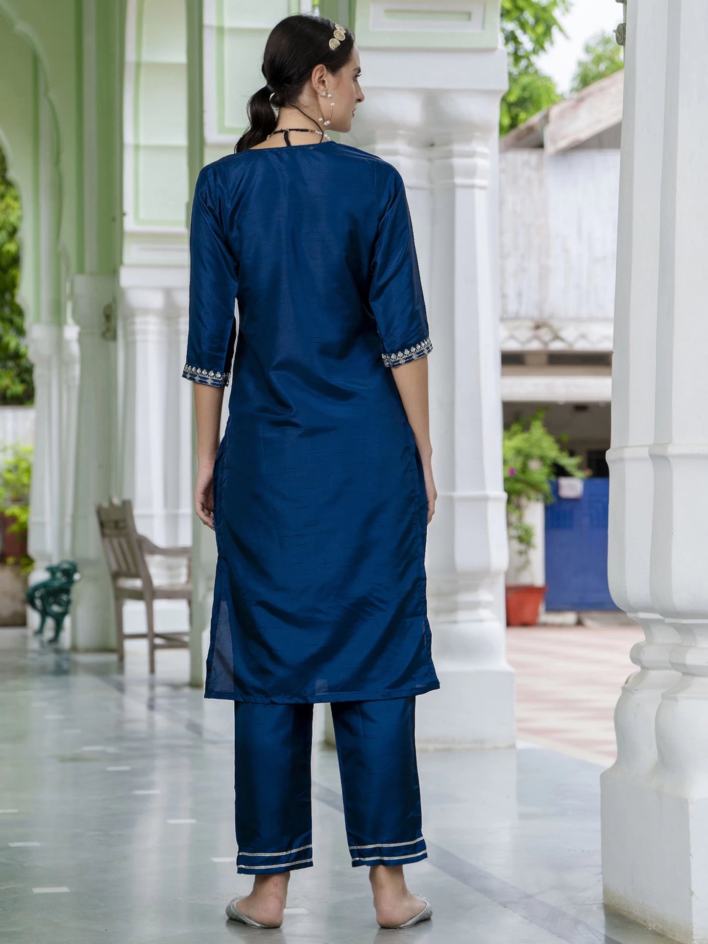 Women Silk Blend Kurta Pant Dupatta Set