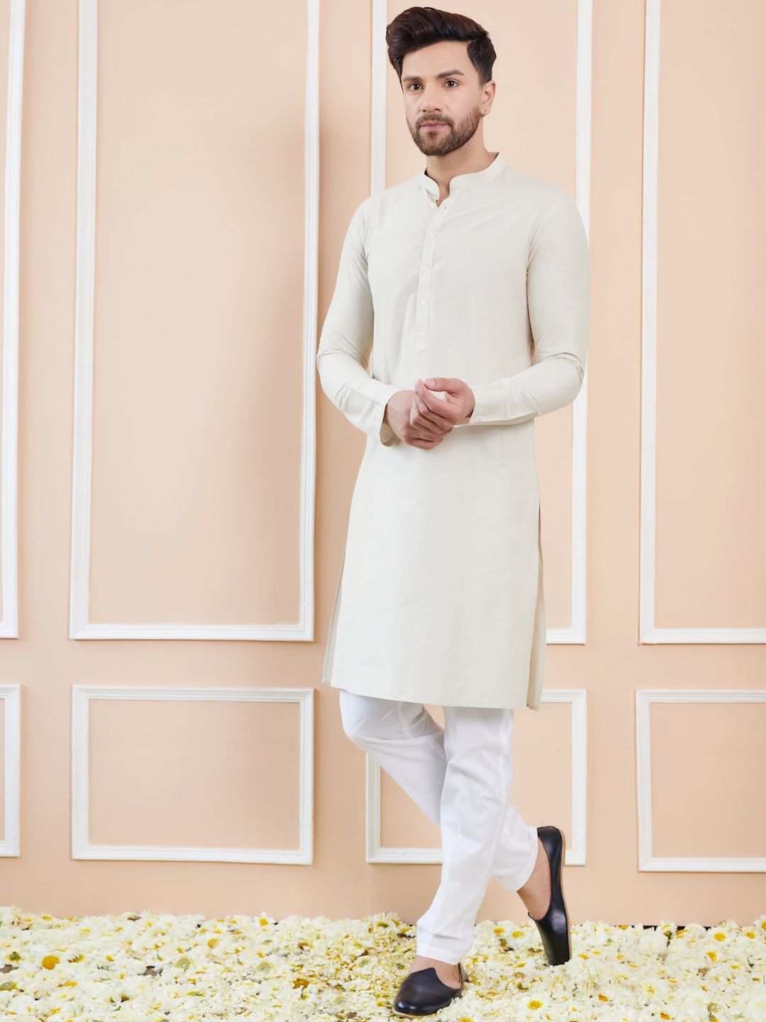 Long Sleeves Mandarin Collar Cotton Thread Work Kurta