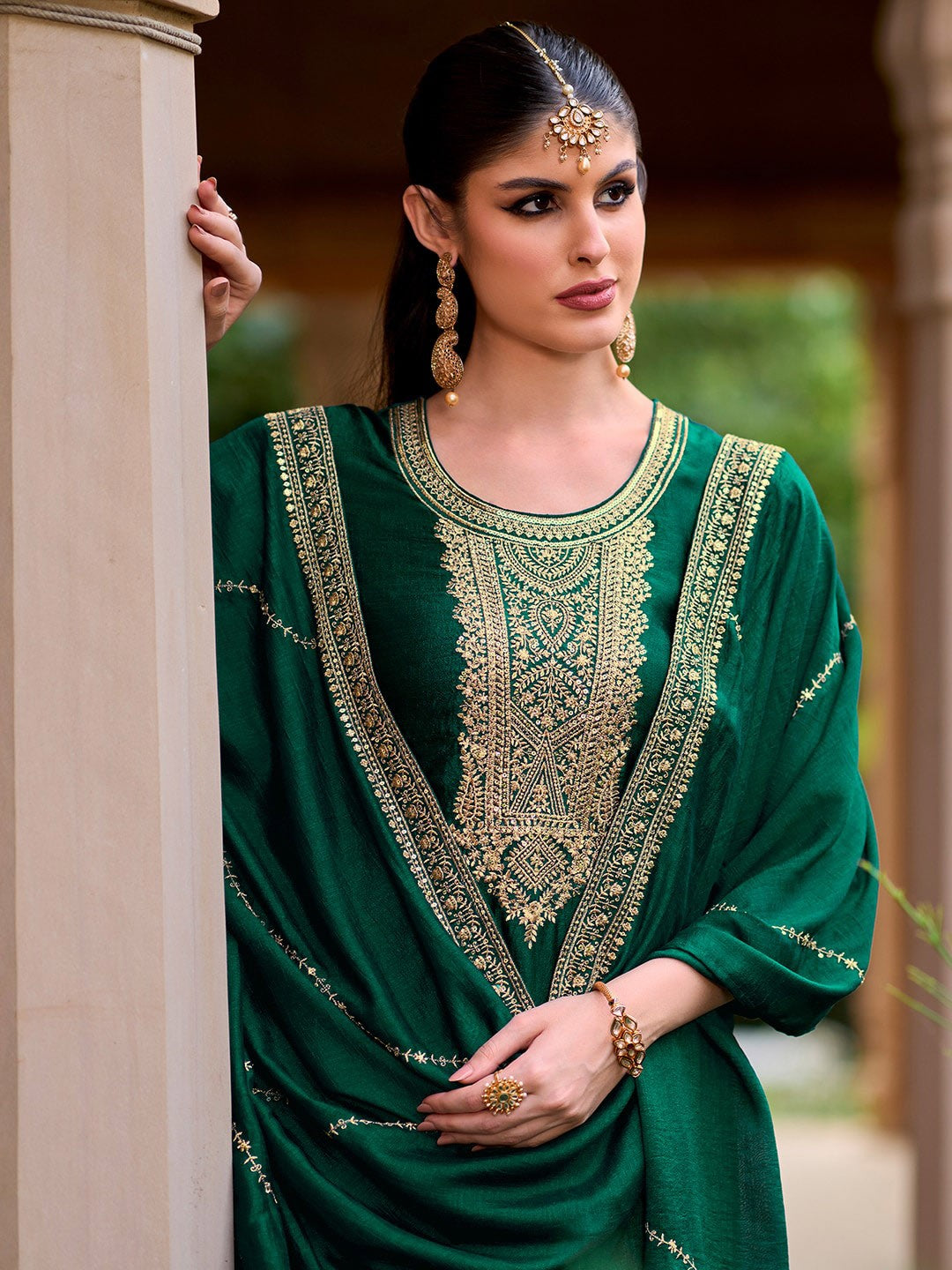 Ethnic Motifs Embroidered Regular Sequinned Kurta with Trousers & Dupatta