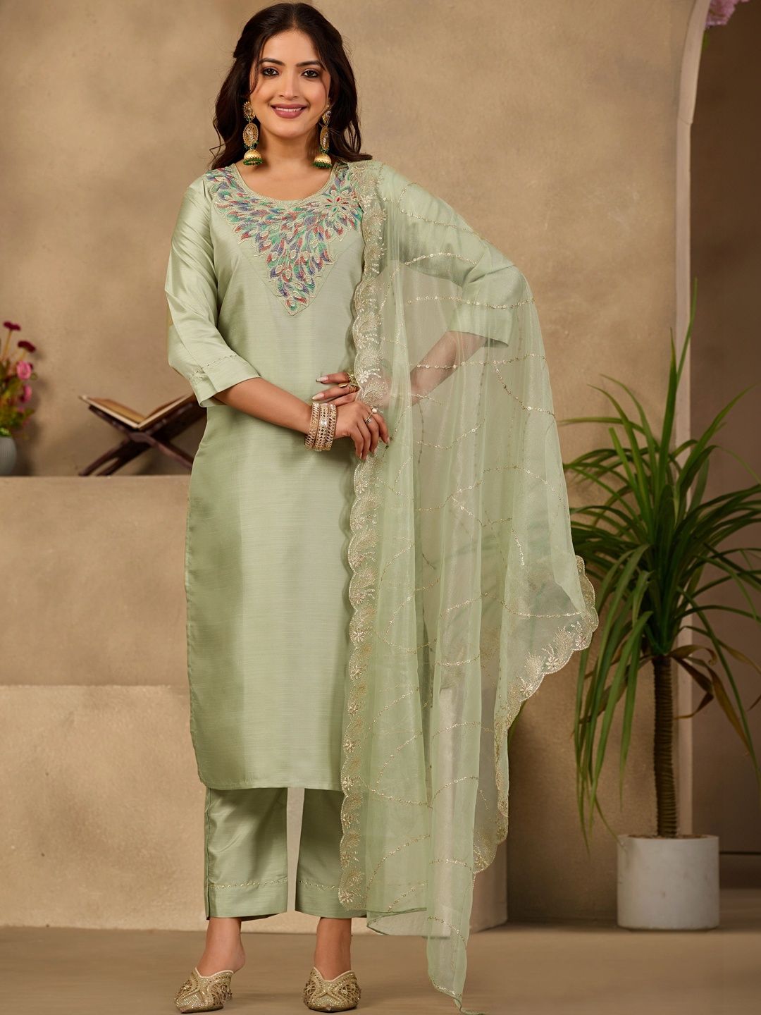 Women Ethnic Motifs Embroidered Regular Thread Work Kurta with Trousers & With Dupatta
