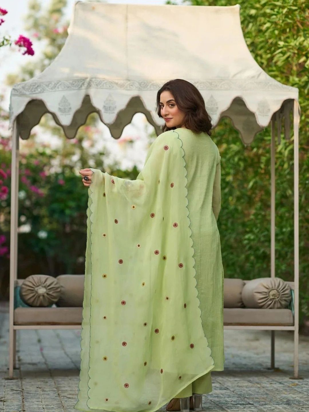 Women Floral Embroidered Regular Thread Work Raw Silk Kurta with Palazzos & With Dupatta