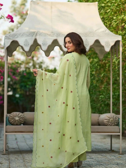 Women Floral Embroidered Regular Thread Work Raw Silk Kurta with Palazzos & With Dupatta
