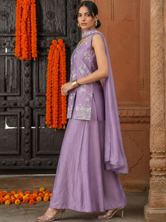 Women Floral Embroidered Regular Thread Work Kurta with Palazzos & With Dupatta