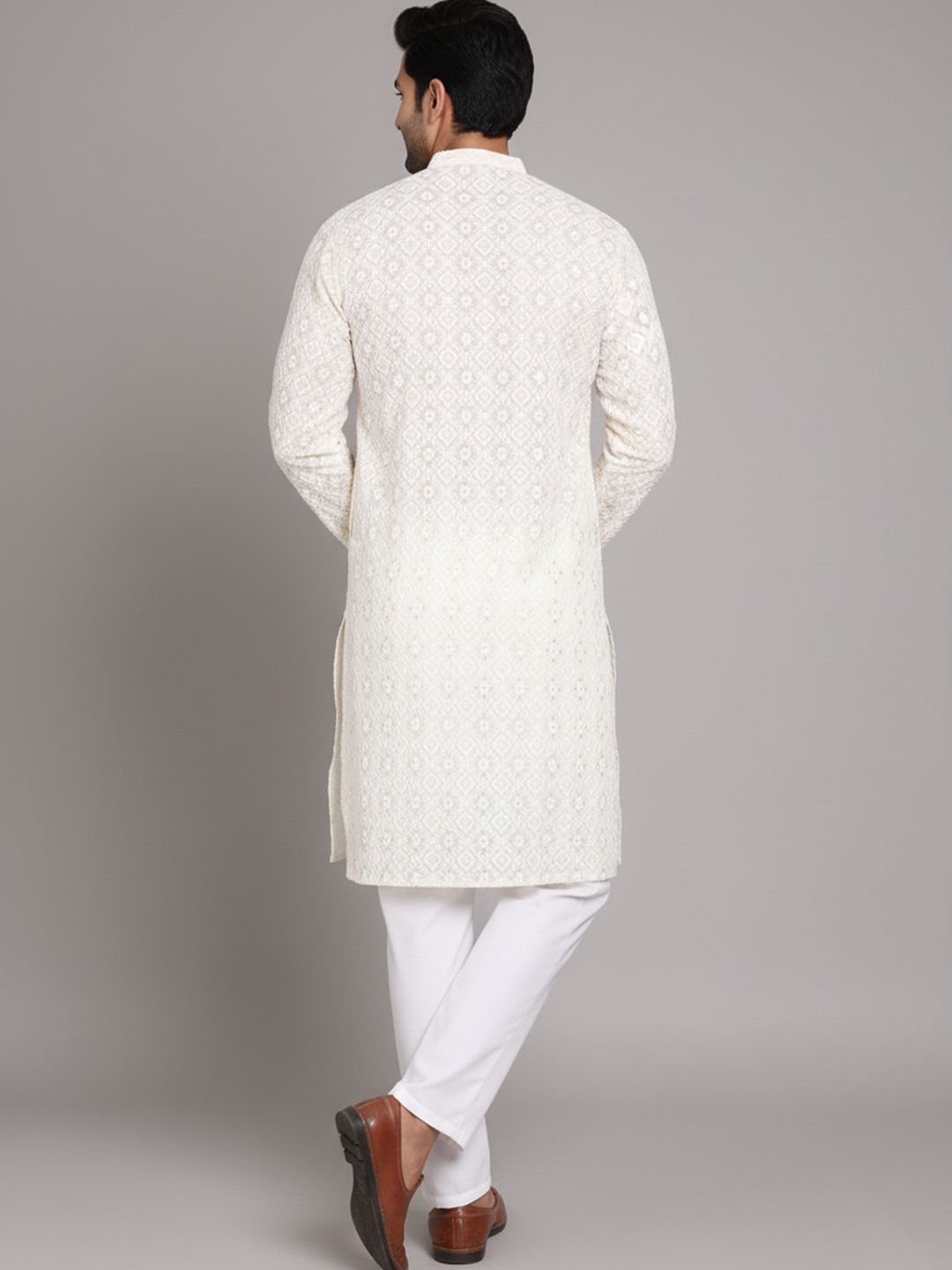 Men Embroidered Regular Sequinned Kurta with Pyjamas