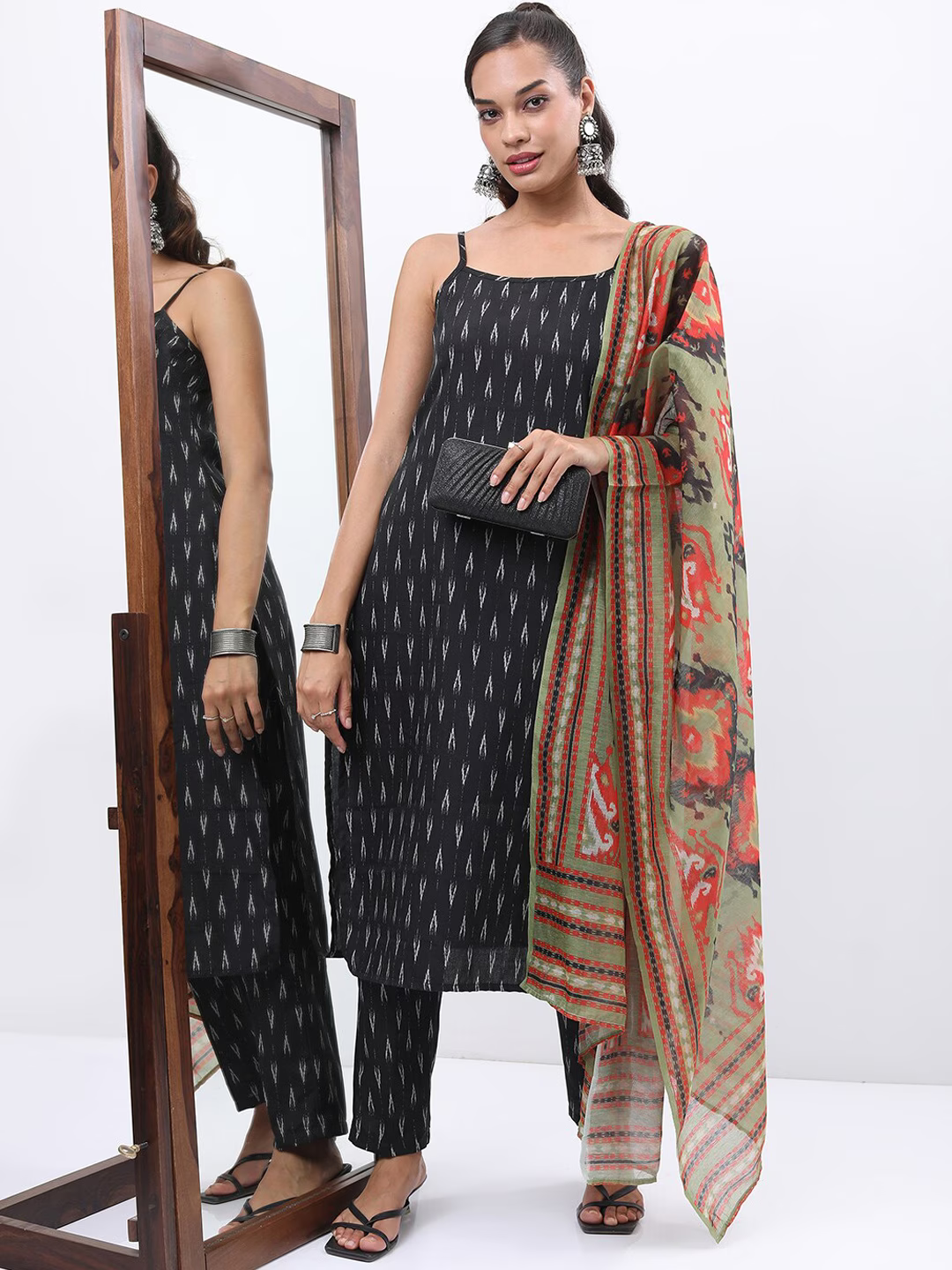 Ethnic Motifs Ikat Printed Kurta With Trousers & Dupatta