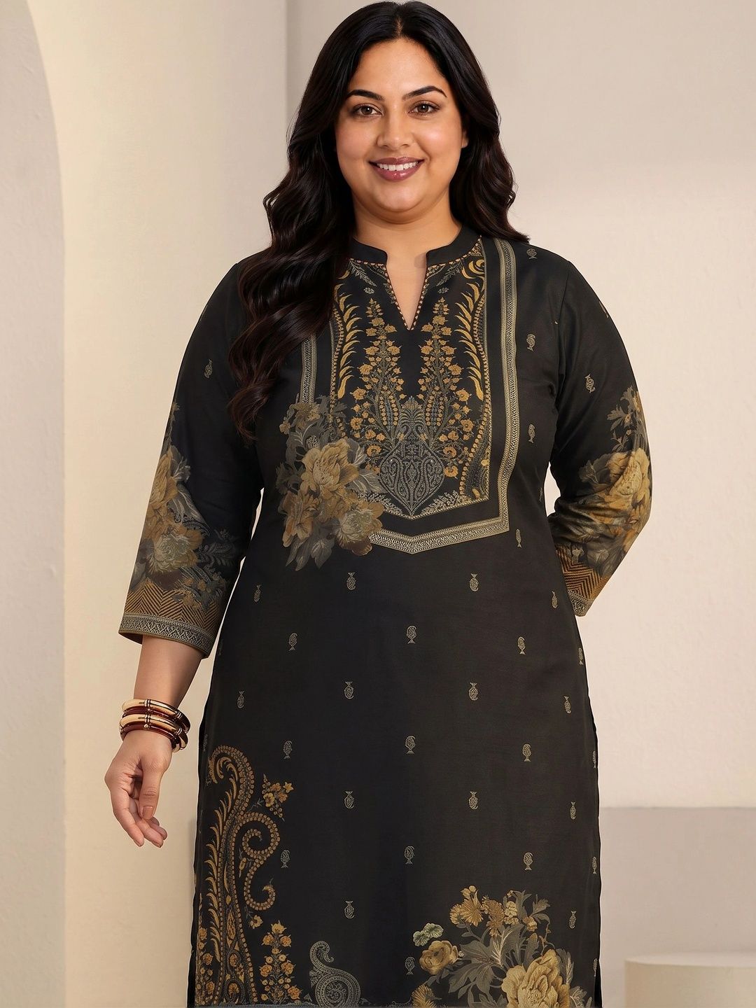 Women Floral Printed Regular Kurta with Trousers & With Dupatta