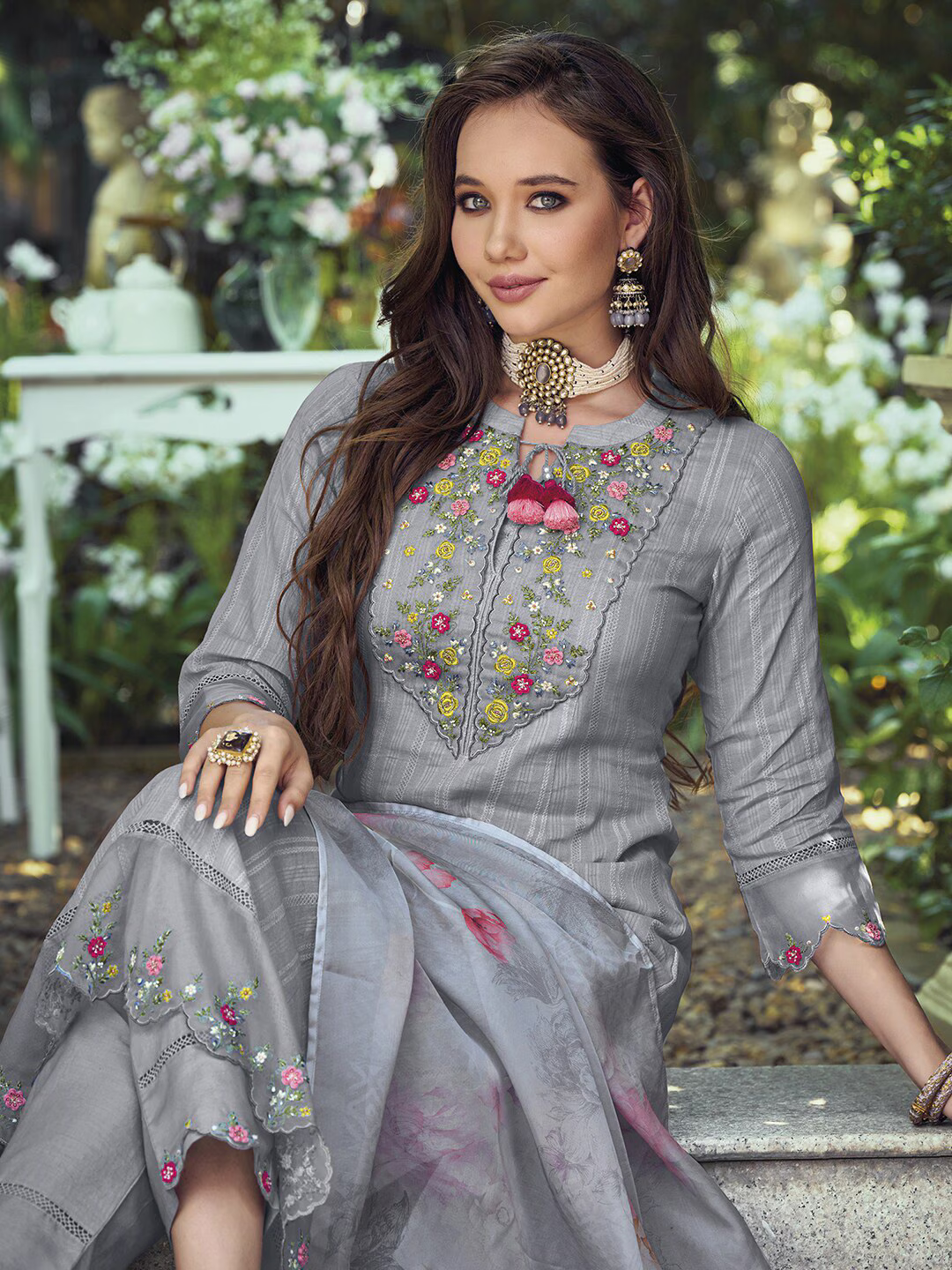 Grey & Red Floral Embroidered Regular Pure Cotton Kurta With Trousers & Dupatta