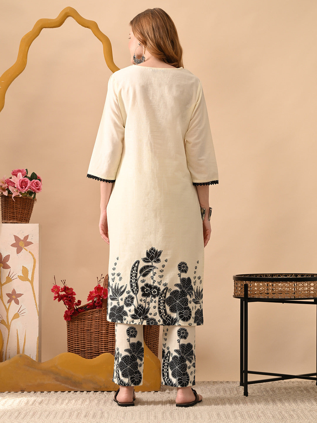 Floral Printed Round Neck Pure Cotton Straight Kurta With Trousers - Amy's Cart