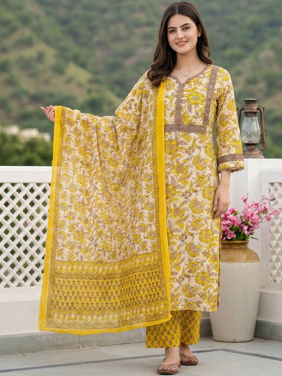 Women Floral Printed Regular Thread Work Pure Cotton Kurta with Trousers & With Dupatta