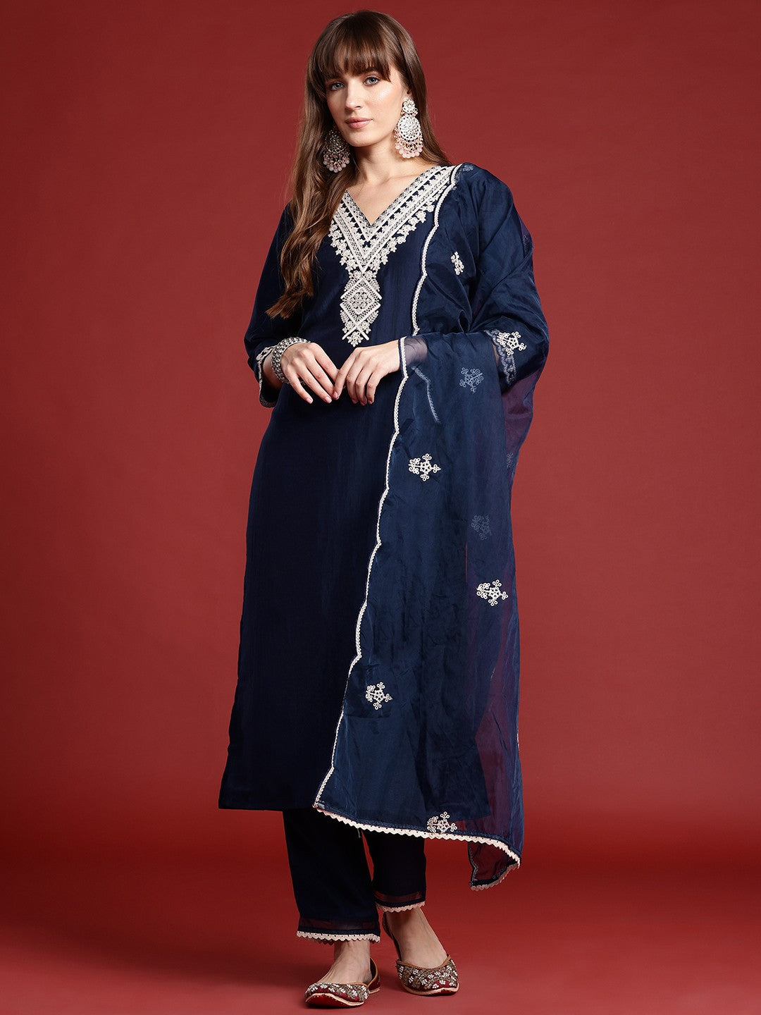 Ethnic Motifs Embroidered Lace Detailed Kurta & Trousers With Dupatta