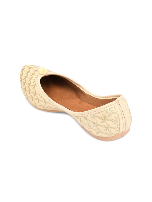 Women Embellished Ethnic Mojaris Flats