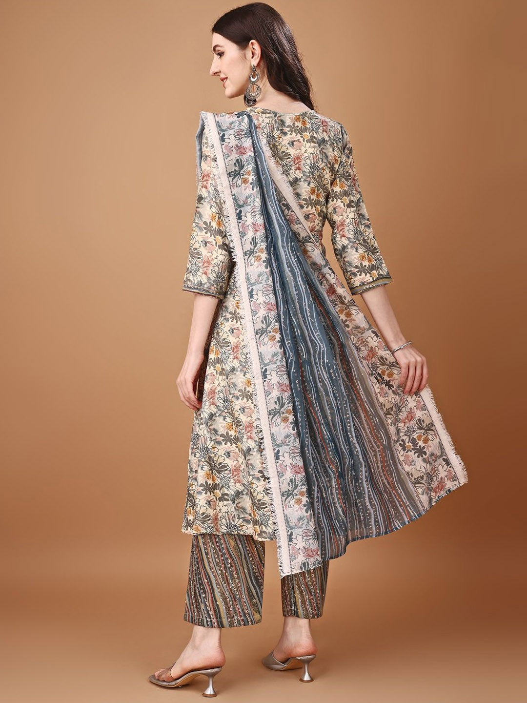 Women Floral Printed Regular Kurta with Palazzos & With Dupatta