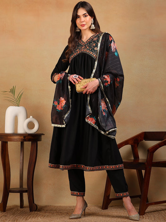 Women Floral Embroidered Thread Work Kurta & Trousers With Dupatta