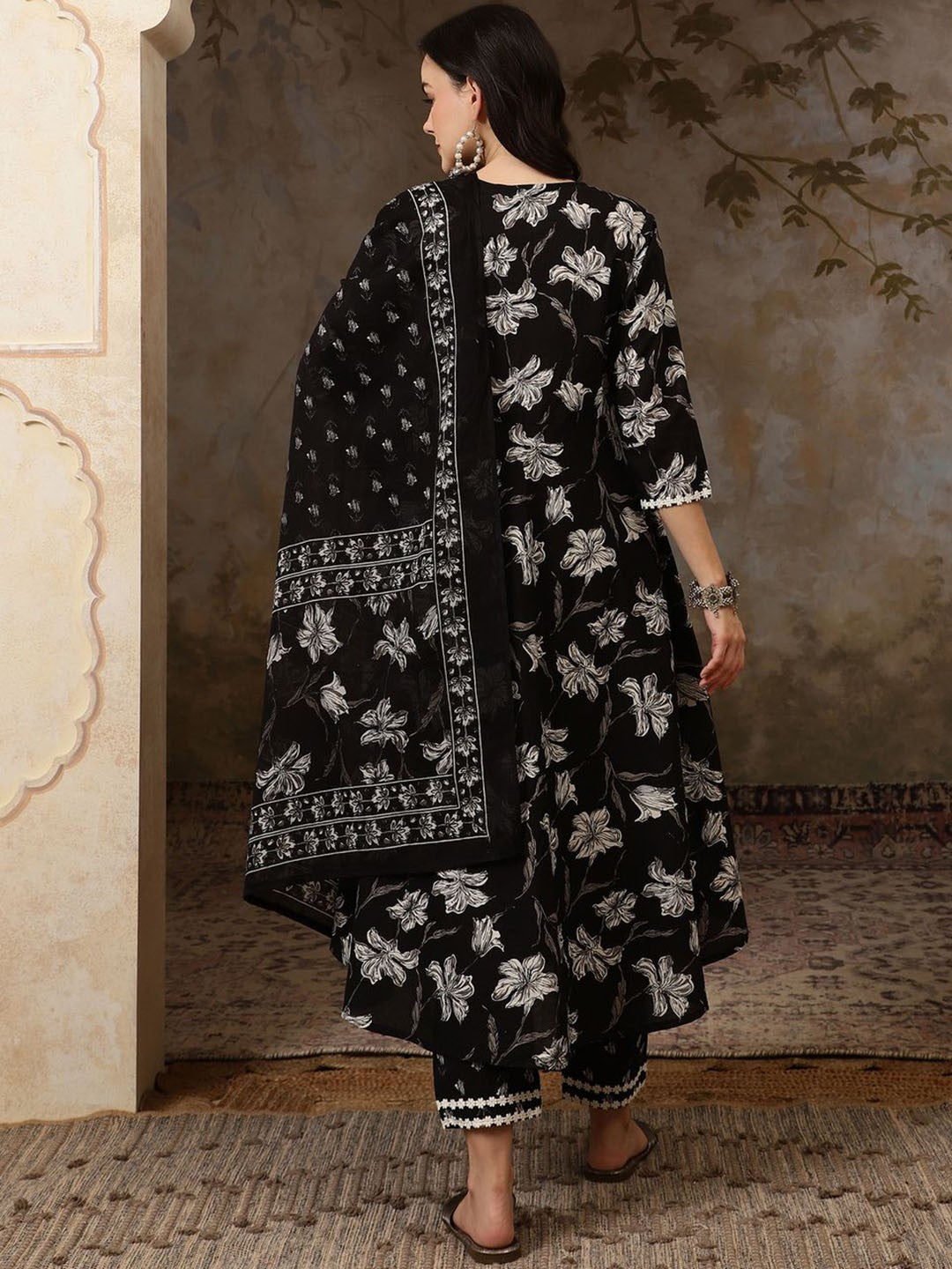 Women Printed Pure Cotton Kurta & Trouser With Dupatta