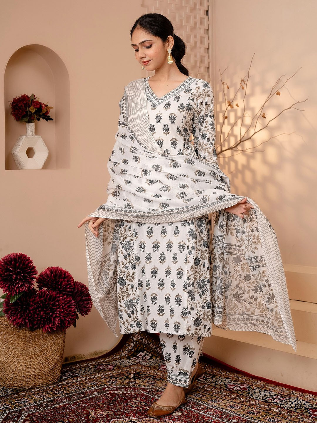 Floral Printed Regular Sequinned Pure Cotton Kurta With Trouser & Dupatta