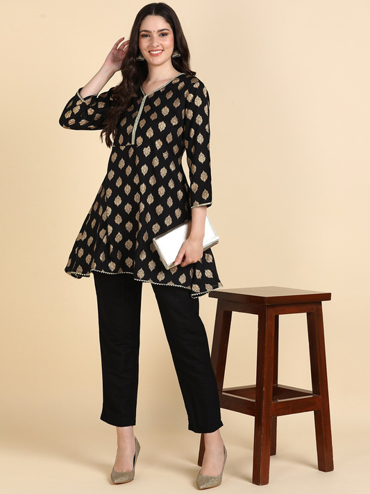 Ethnic Motifs Printed Regular Gotta Patti Kurta with Trousers