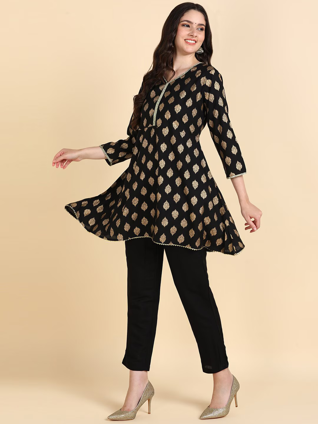 Ethnic Motifs Printed Regular Gotta Patti Kurta with Trousers