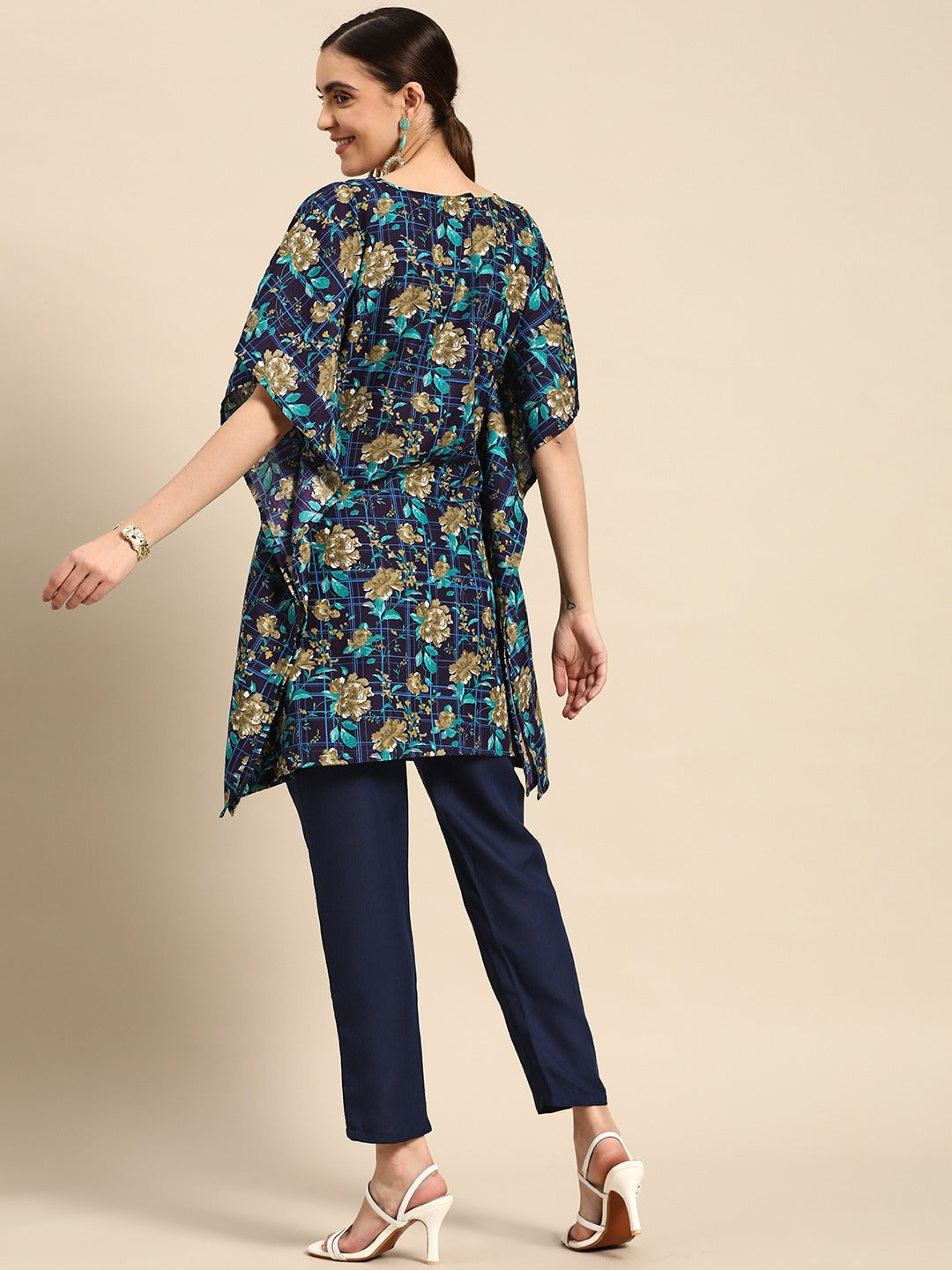 Women Floral Printed Kaftan Kurta with Trousers