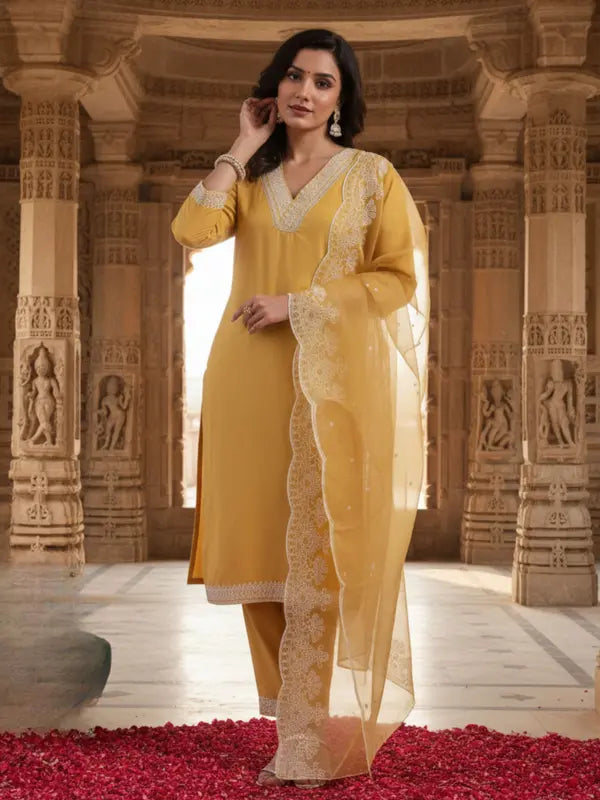 Women Silk Blend Kurta Pant Dupatta Set