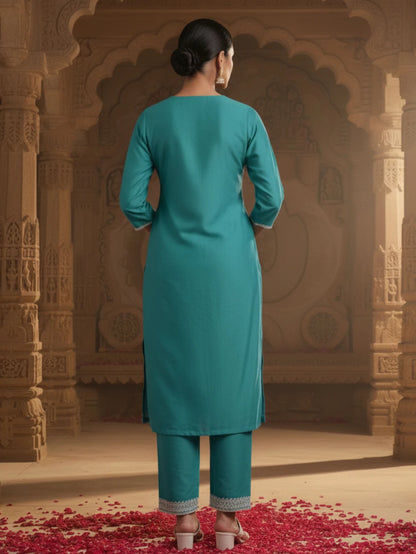 Women Silk Blend Kurta Pant Dupatta Set