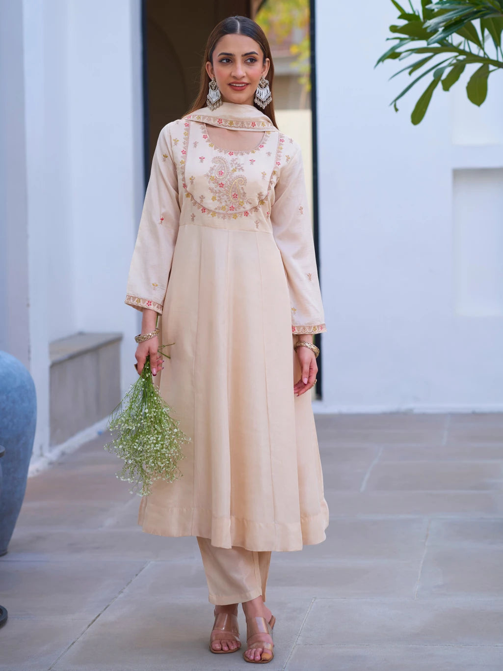 Women Silk Blend Kurta Pant Dupatta Set