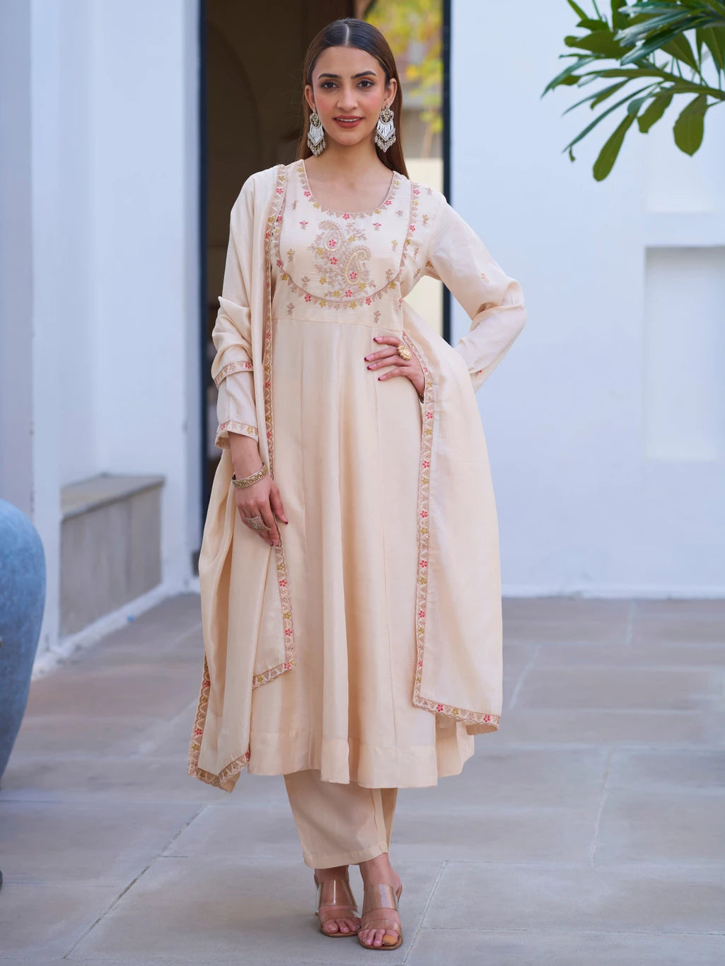 Women Silk Blend Kurta Pant Dupatta Set