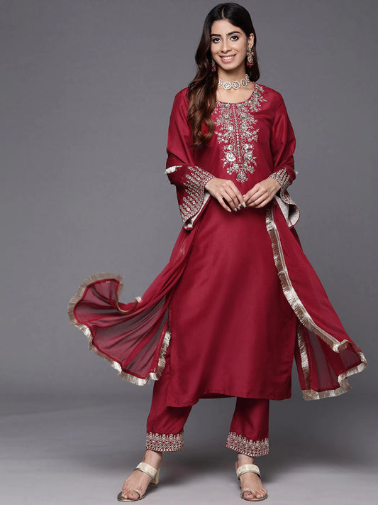 Women Silk Blend Kurta Pant Dupatta Set