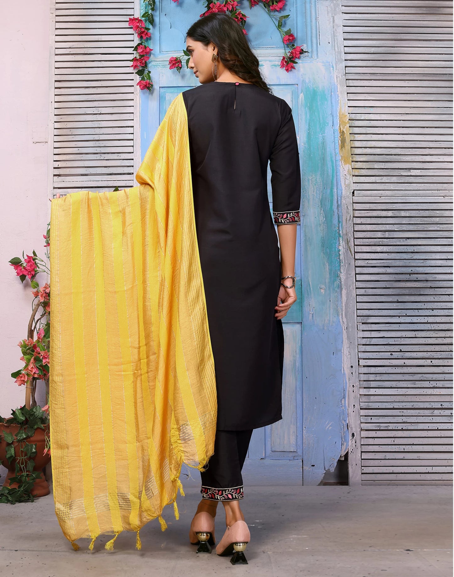 Women Viscose Rayon Kurta Pant Dupatta Set