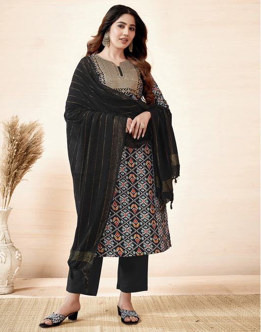 Women Cotton Blend Kurta Pant Dupatta Set