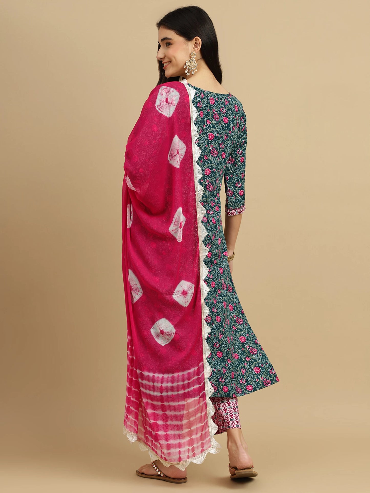 Women Cotton Blend Kurta Pant Dupatta Set