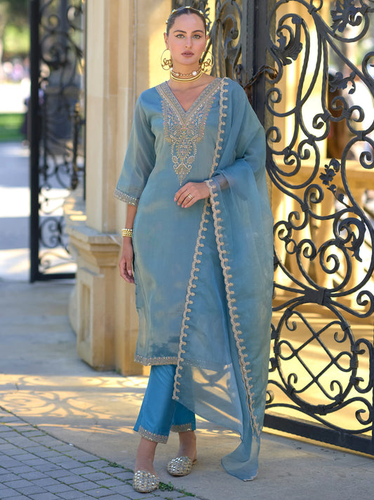 Women Silk Blend Kurta Pant Dupatta Set