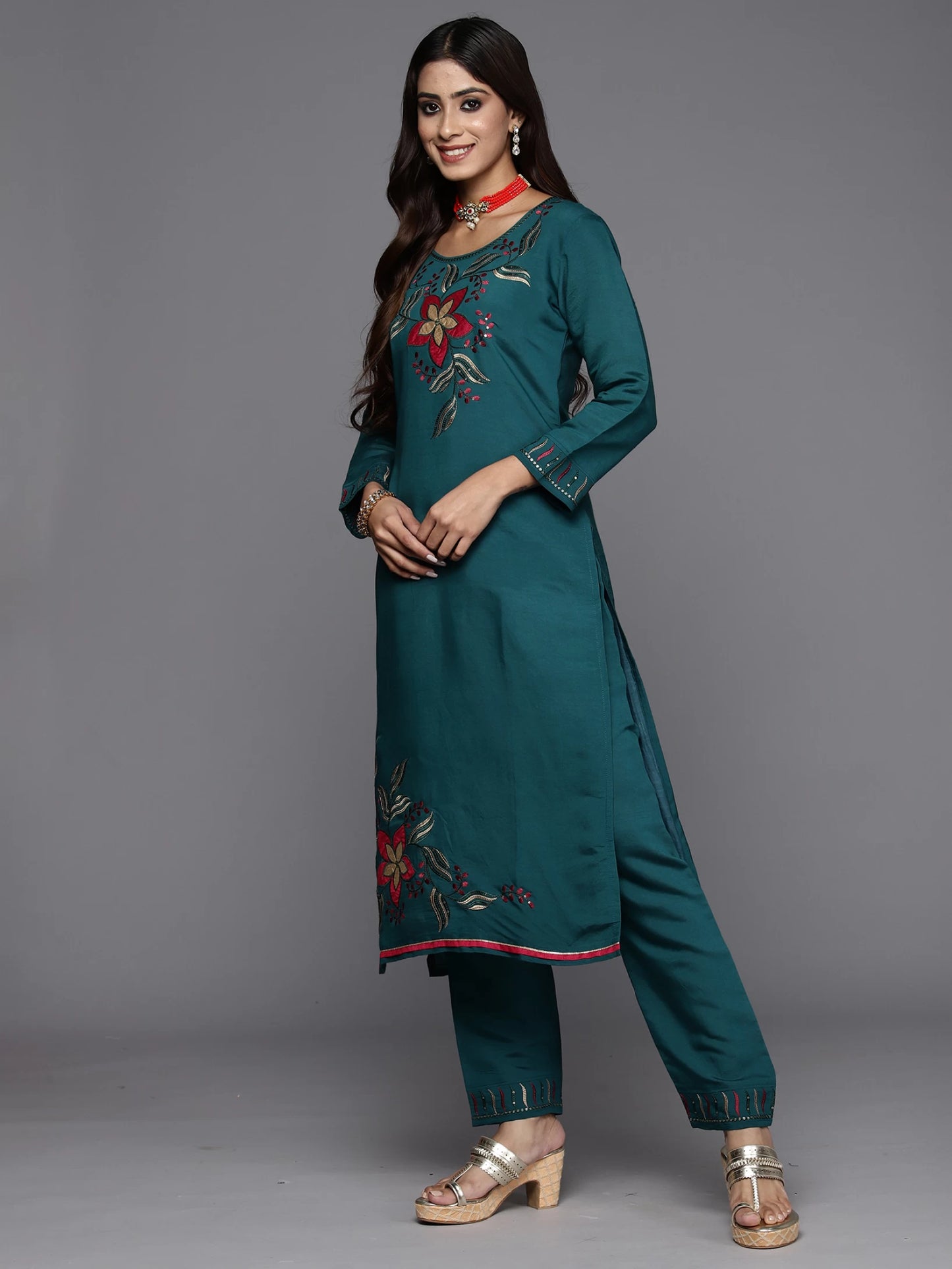 Women Silk Blend Kurta Pant Dupatta Set