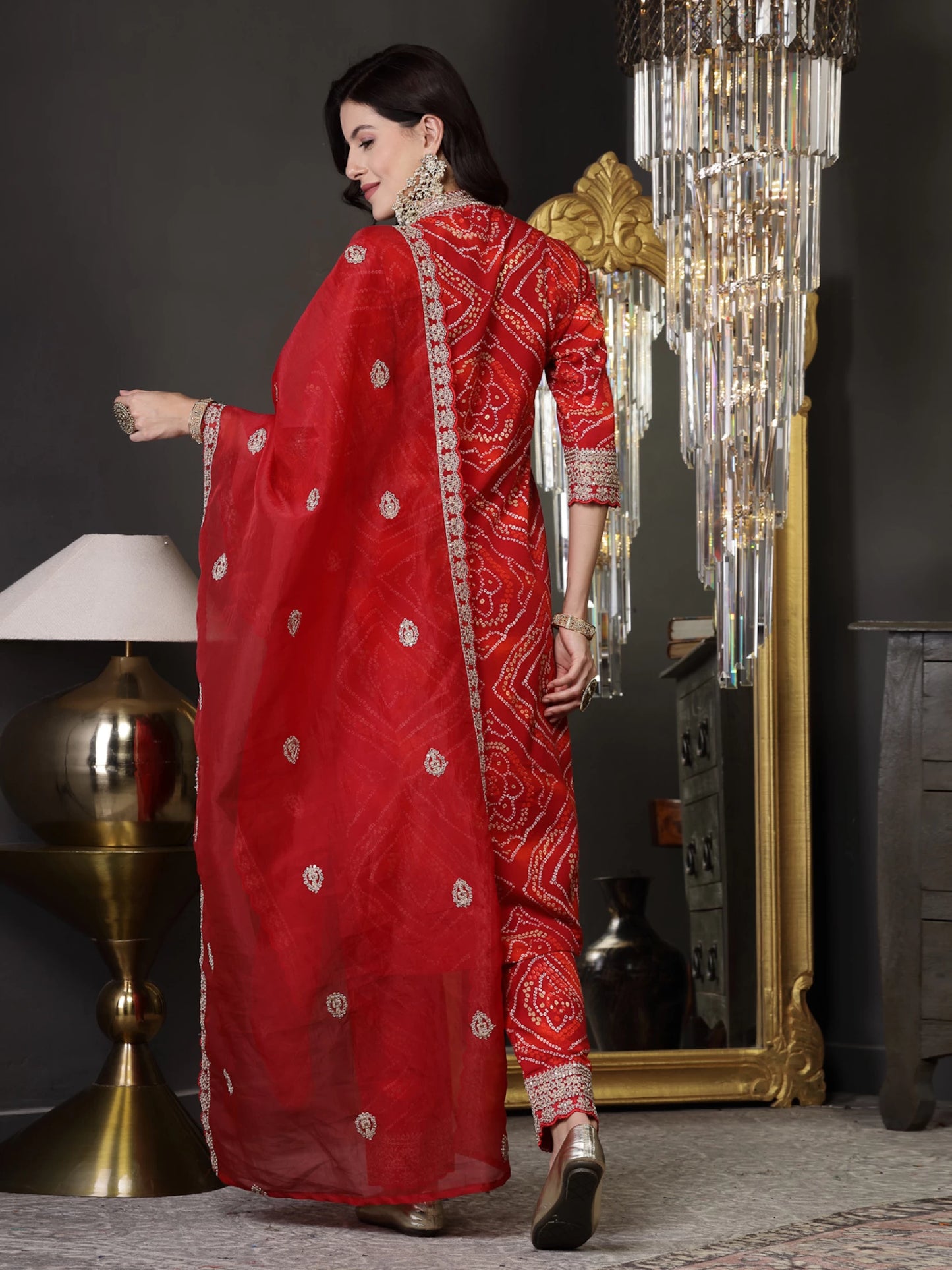 Women Silk Blend Kurta Pant Dupatta Set