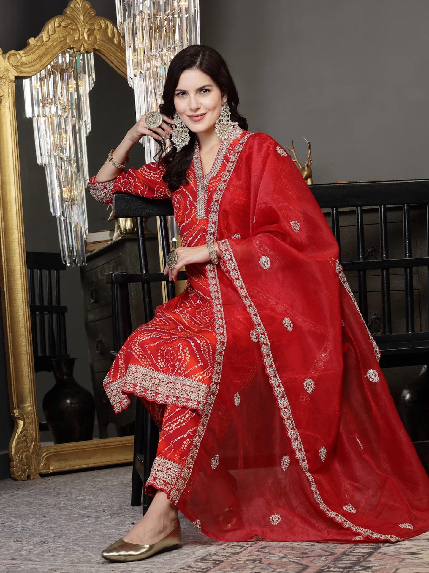 Women Silk Blend Kurta Pant Dupatta Set