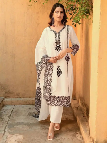 Women Chanderi Kurta Pant Dupatta Set