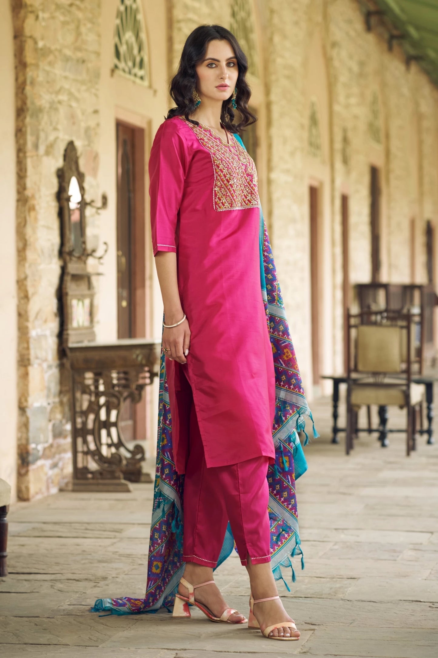 Women Silk Blend Kurta Pant Dupatta Set