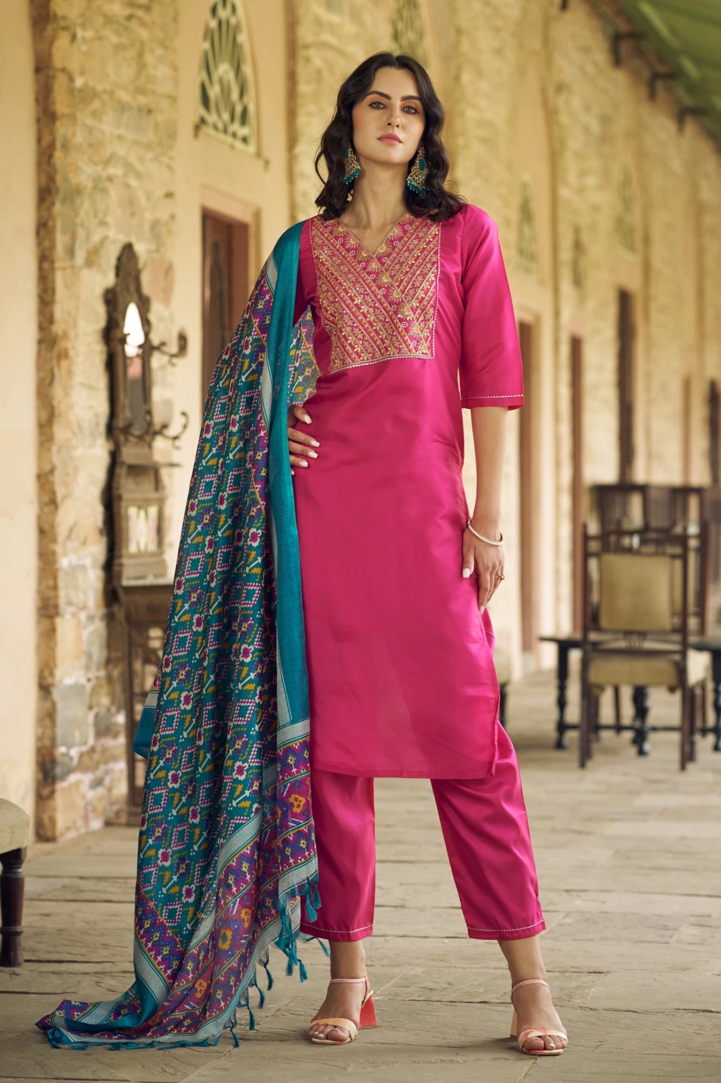 Women Silk Blend Kurta Pant Dupatta Set