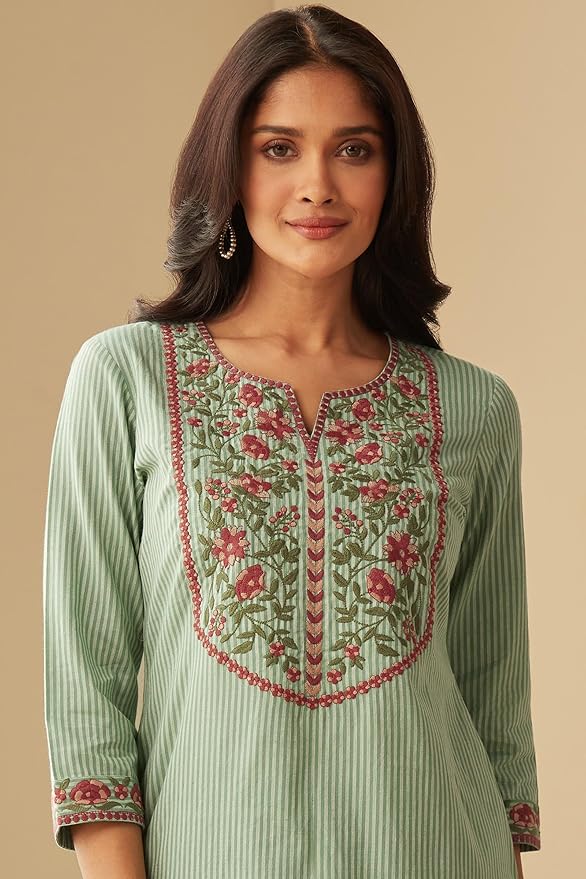 Women Cotton Blend Kurta Pant With Dupatta