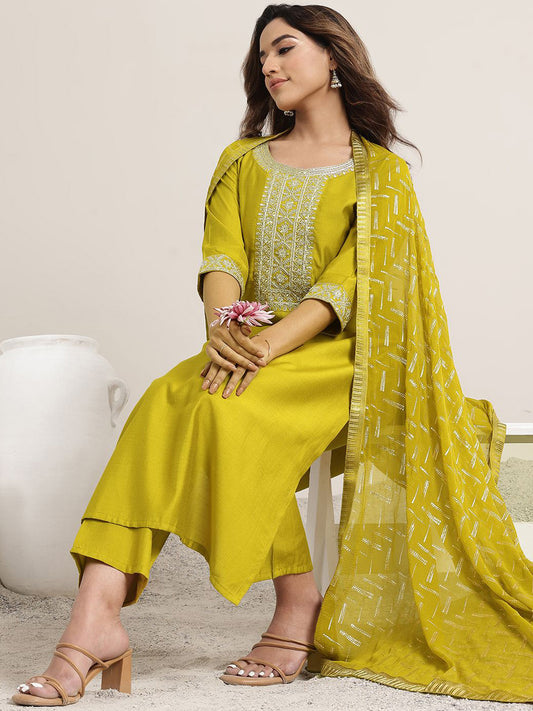 Women Floral Yoke Design Kurta with Trousers & Dupatta
